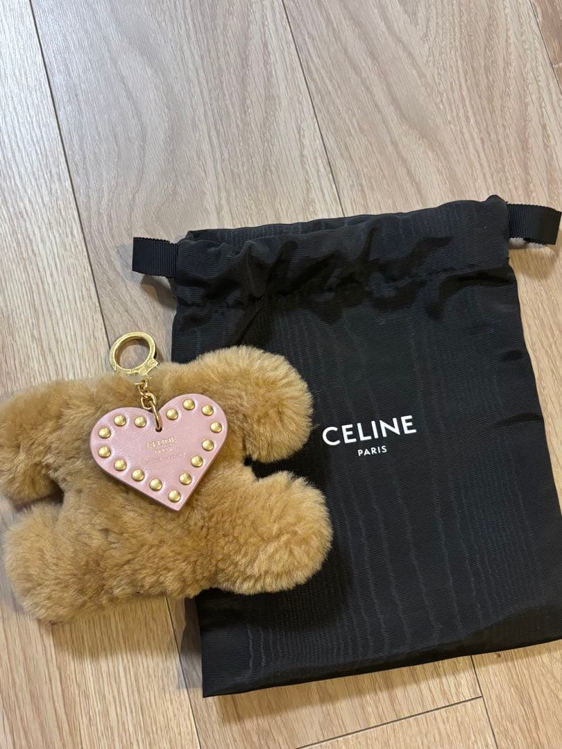 CELINE セリーヌ トリオンフ ポンポンチャーム くま