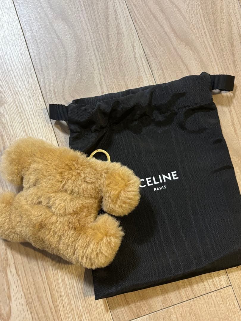 CELINE セリーヌ トリオンフ ポンポンチャーム くま