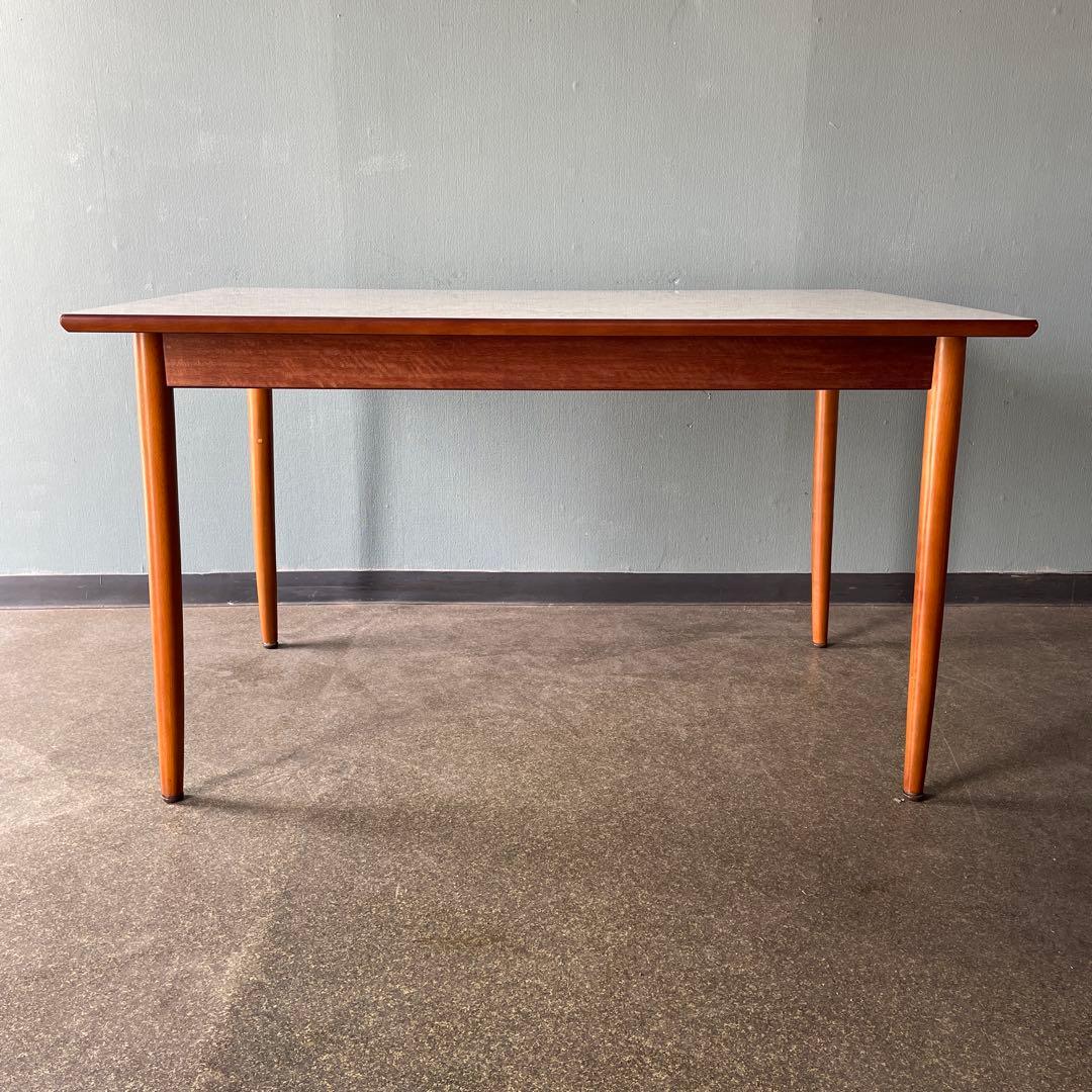 昭和レトロ　ミッドセンチュリー　北欧ヴィンテージ風　ダイニングテーブル　大理石風