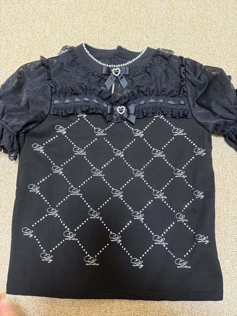 LIZLISAリズリサ　モノグラムビジューカットトップス