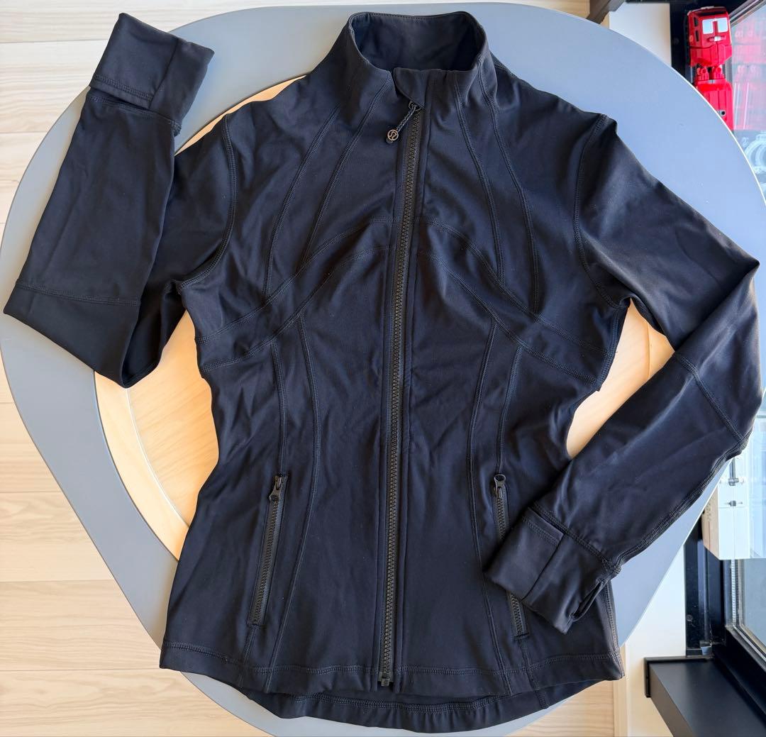 Lululemon ランニングウェア　ブラックハイネックヨガウェア サイズ2