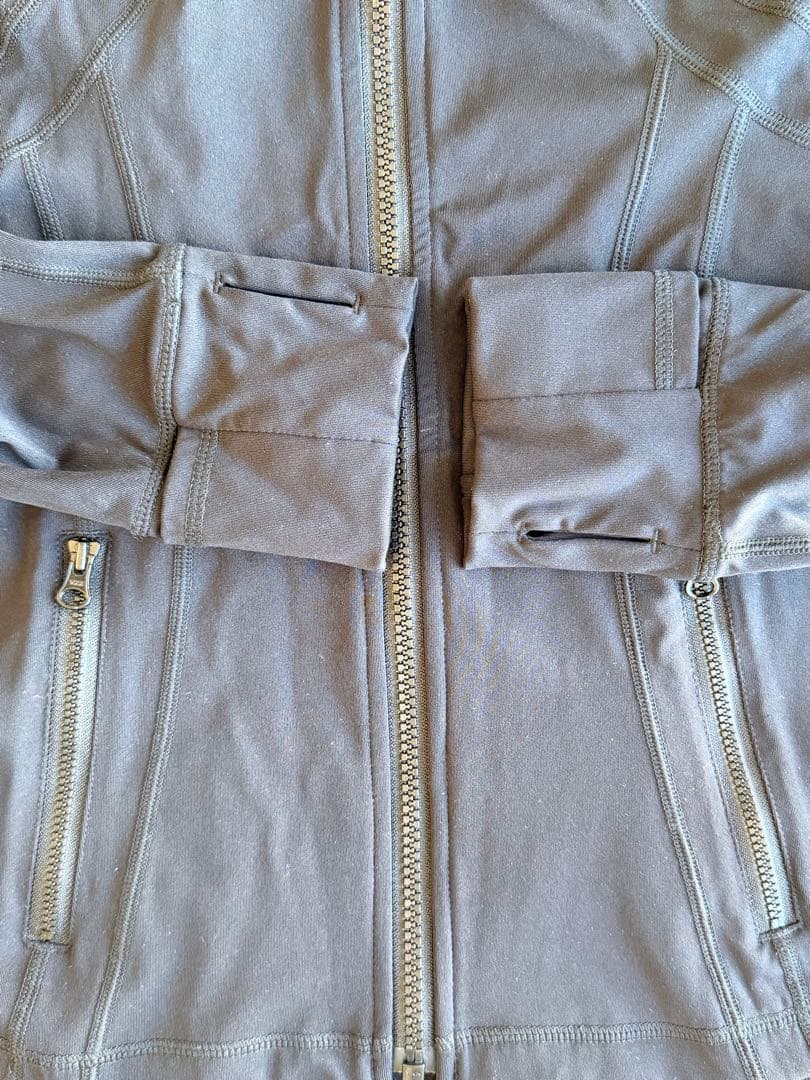 Lululemon ランニングウェア　ブラックハイネックヨガウェア サイズ2