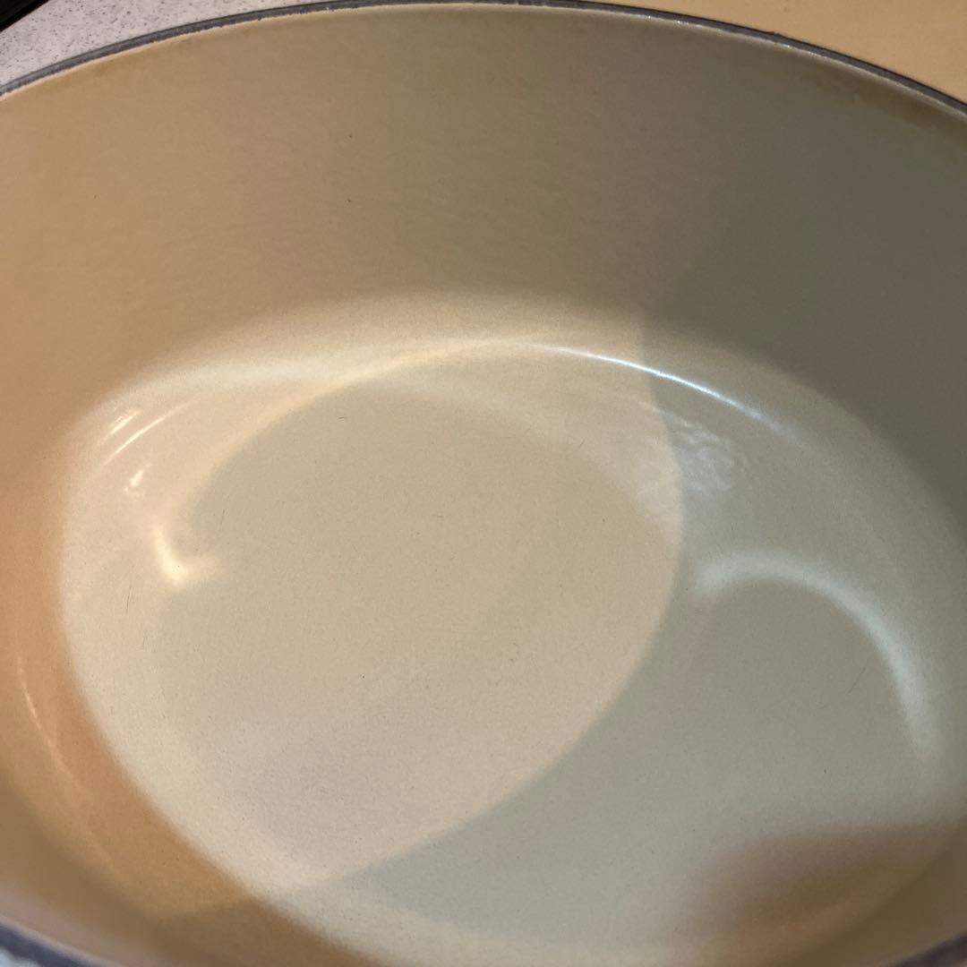 ル・クルーゼ　ベージュ　オーバル 27センチ　琺瑯両手鍋