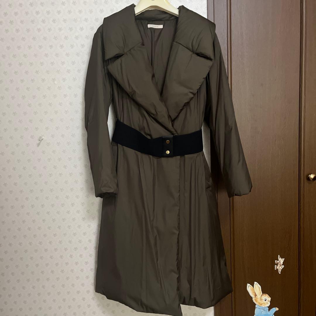 恵*巳様 エポカ　オリーブグリーン 中綿（ダウン90%フェザー10%ロングコート