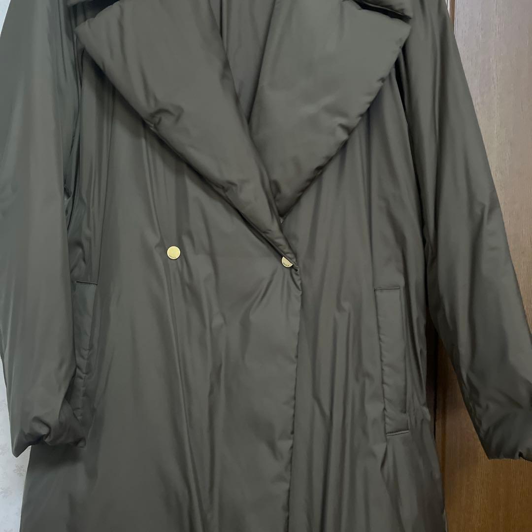 恵*巳様 エポカ　オリーブグリーン 中綿（ダウン90%フェザー10%ロングコート