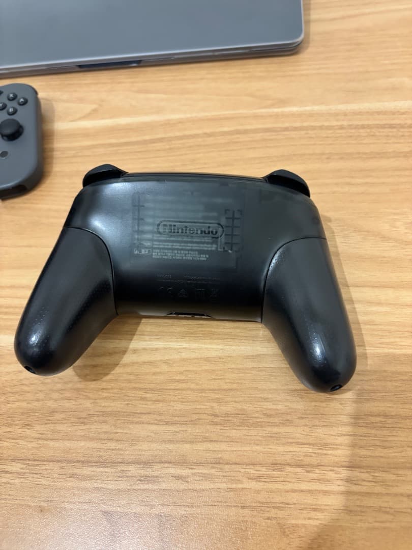 ⭐️プロコン・ソフト付き　Nintendo Switch 本体