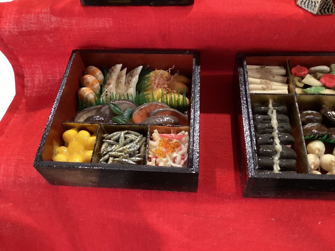 木目込おひな様人形セット5段飾り(ミニサイズ)とおせちと寿司ミニチュア付き