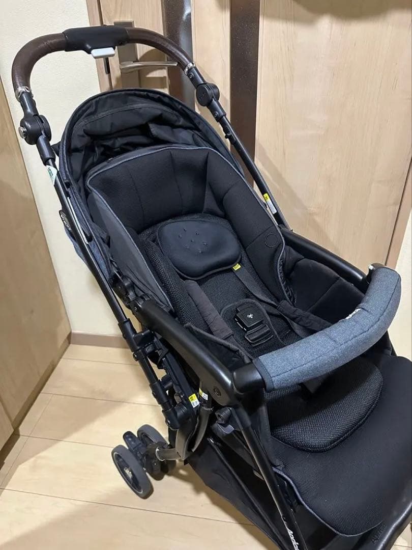 アップリカ ラクーナクッション フリー プラス ネイビー　2023年製