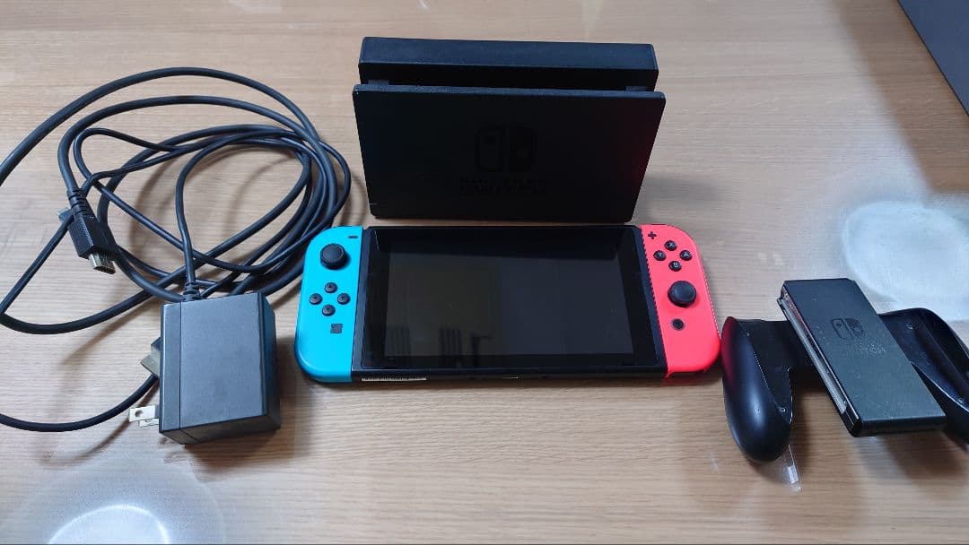 NINTENDO Switch 2018年製　ジャンク扱い