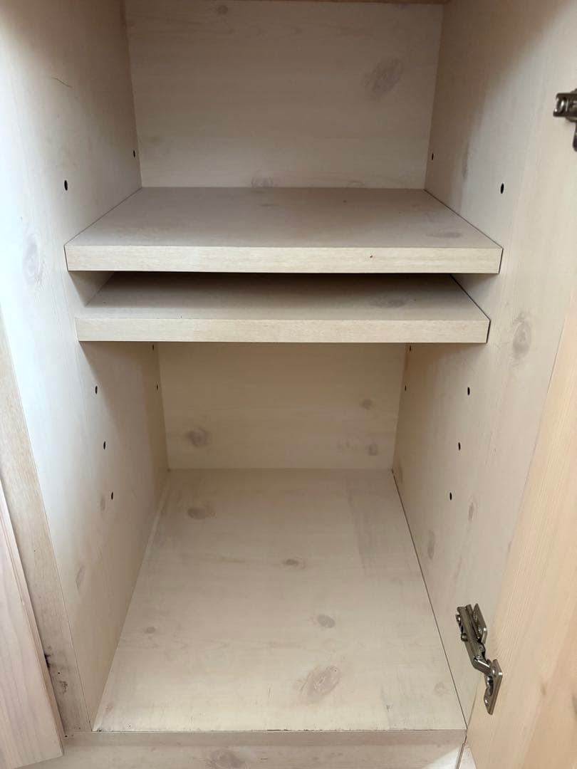 [左側］北欧パイン無垢材 フレンチカントリー 食器棚 カップボード たのメル便