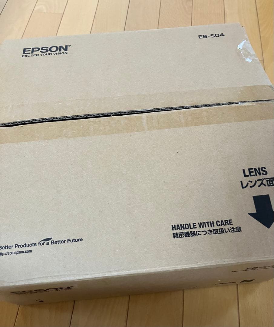 [Z e t様] EPSON EB-S04 プロジェクター2016年購入 箱あり