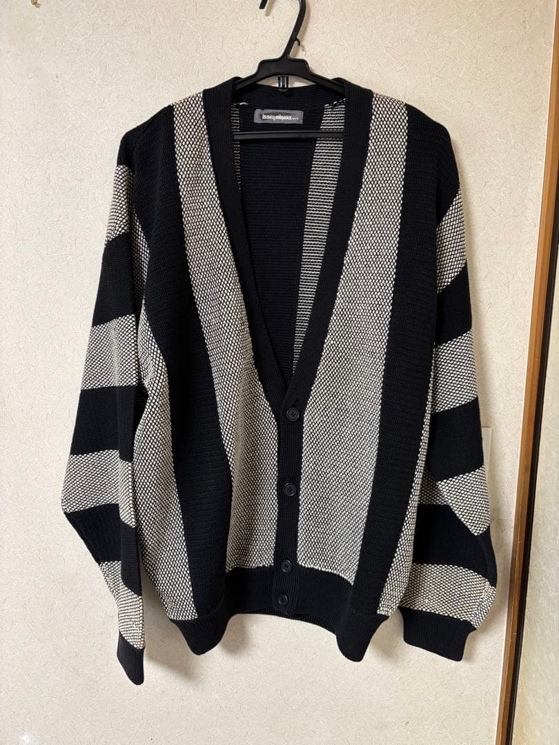 イッセイミヤケ メン 日本製 ボーダーニットカーディガン