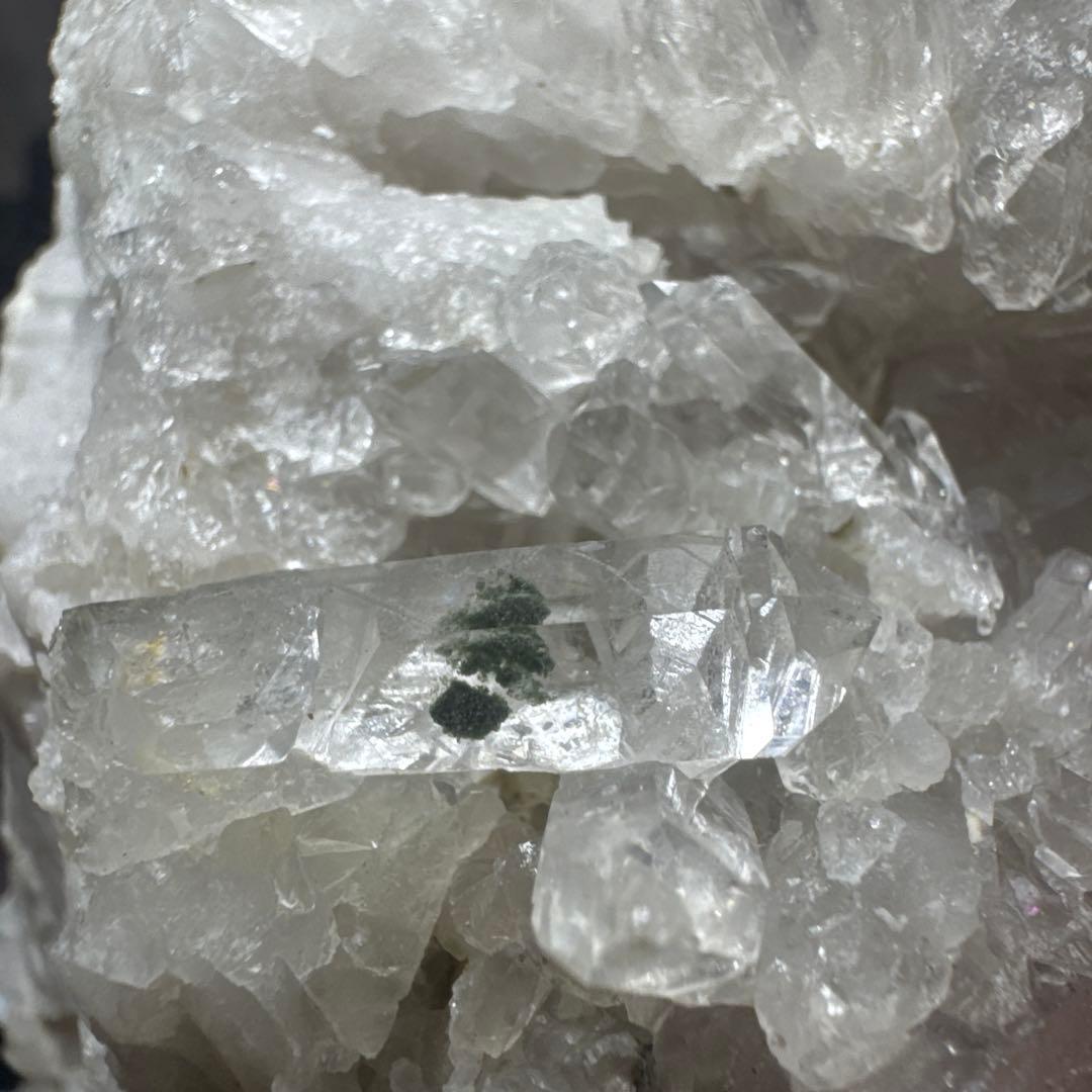 お値打ち　高品質　ブラジル産　水晶クラスター　透明度あり