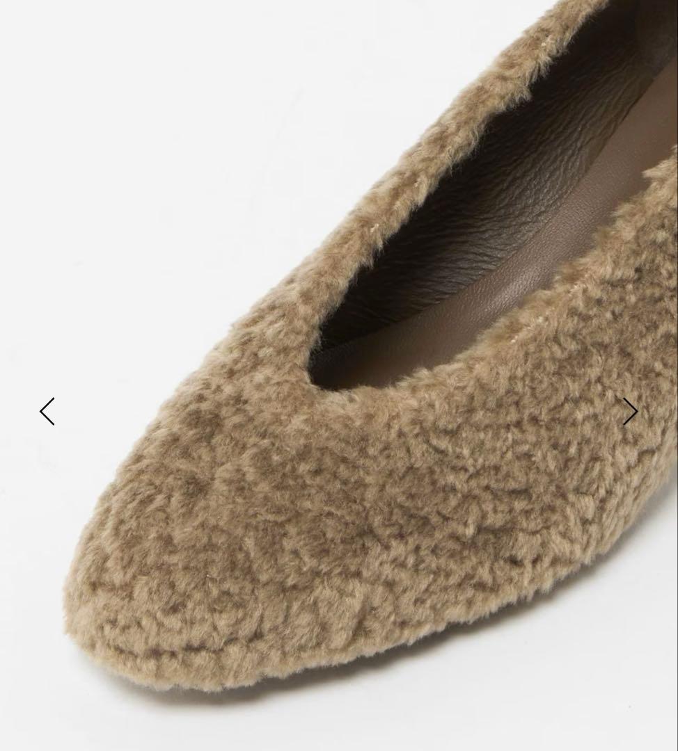 ODETTE E ODILE 美品プランプトゥ パンプス40 ベージュ　ボア