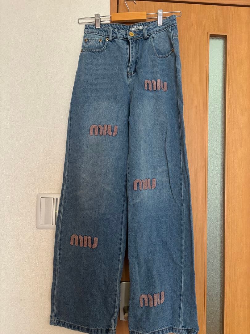 miumiu ジーンズ　1/20まて出品予定