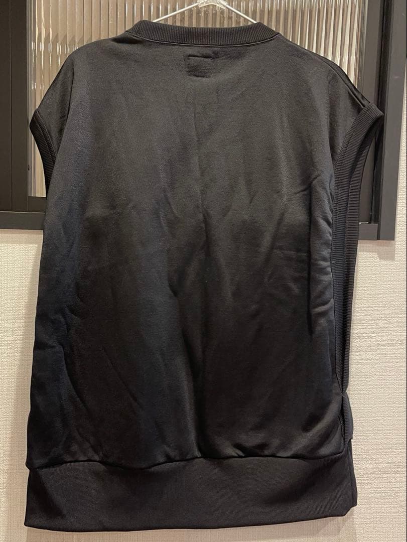 Needlesスリーブレスベスト　ブラック