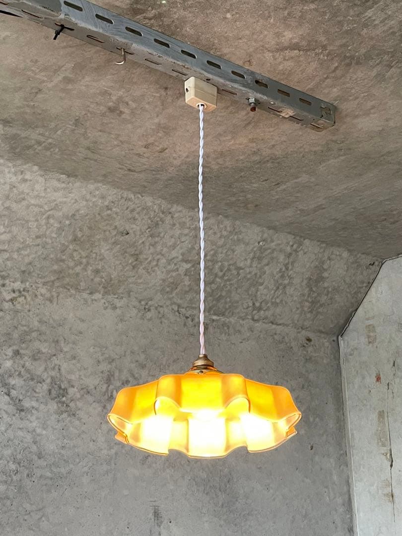 86. 40’s フランスアンティーク　古民家 ガラスシェードペンダントランプ