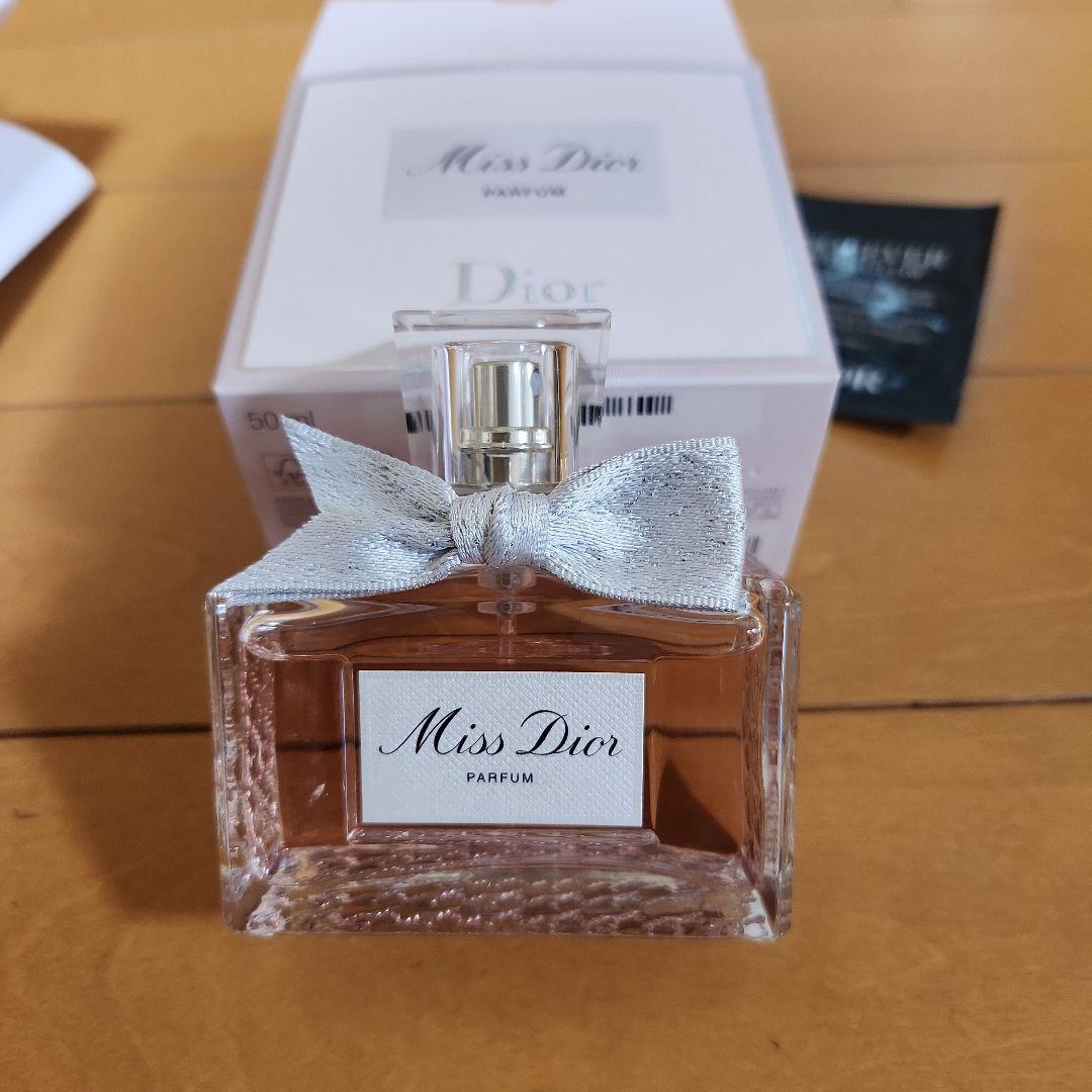 TOMPY新品&ミスディオール オードゥパルファン 50ml