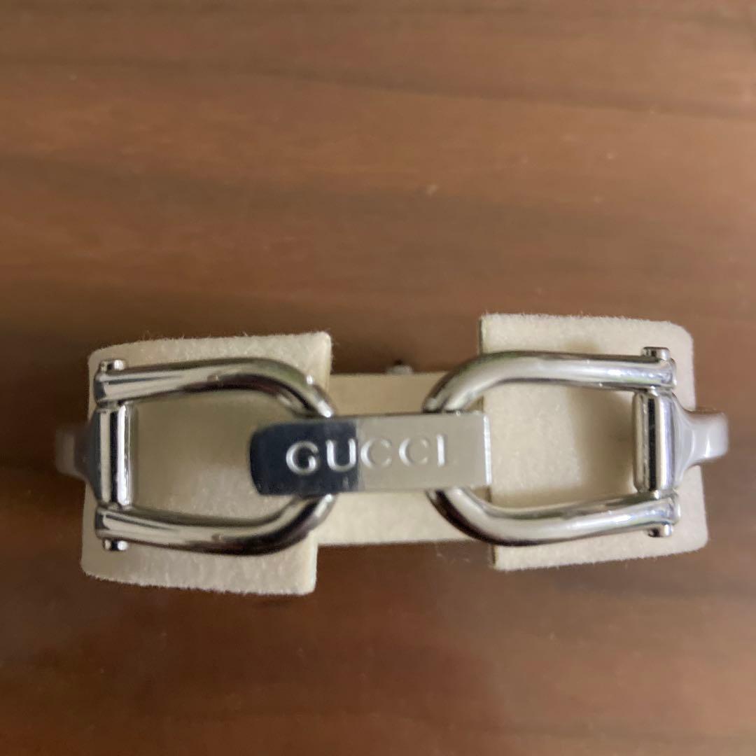 グッチ　腕時計　1500L シルバーバングル