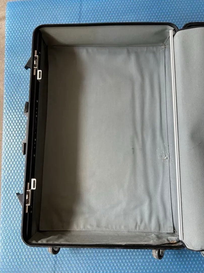 ゼロハリバートン　アルミ製スーツケース　made in USA 4輪キャスター