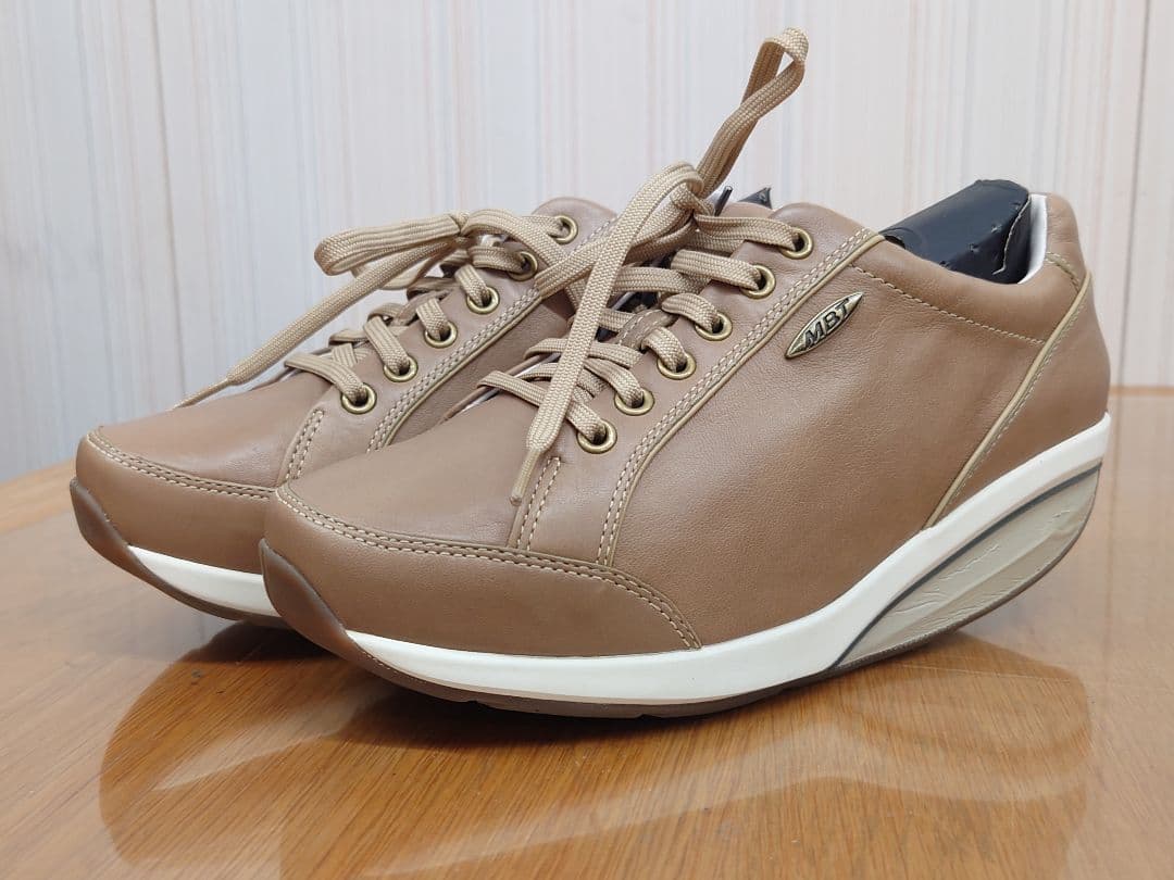 【未使用】MBT スニーカー 400301-154 24cm
