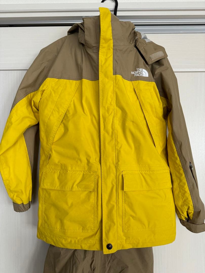 注意⚠️発送12月4日⚠️THE NORTH FACE 子どもスキーウェア150