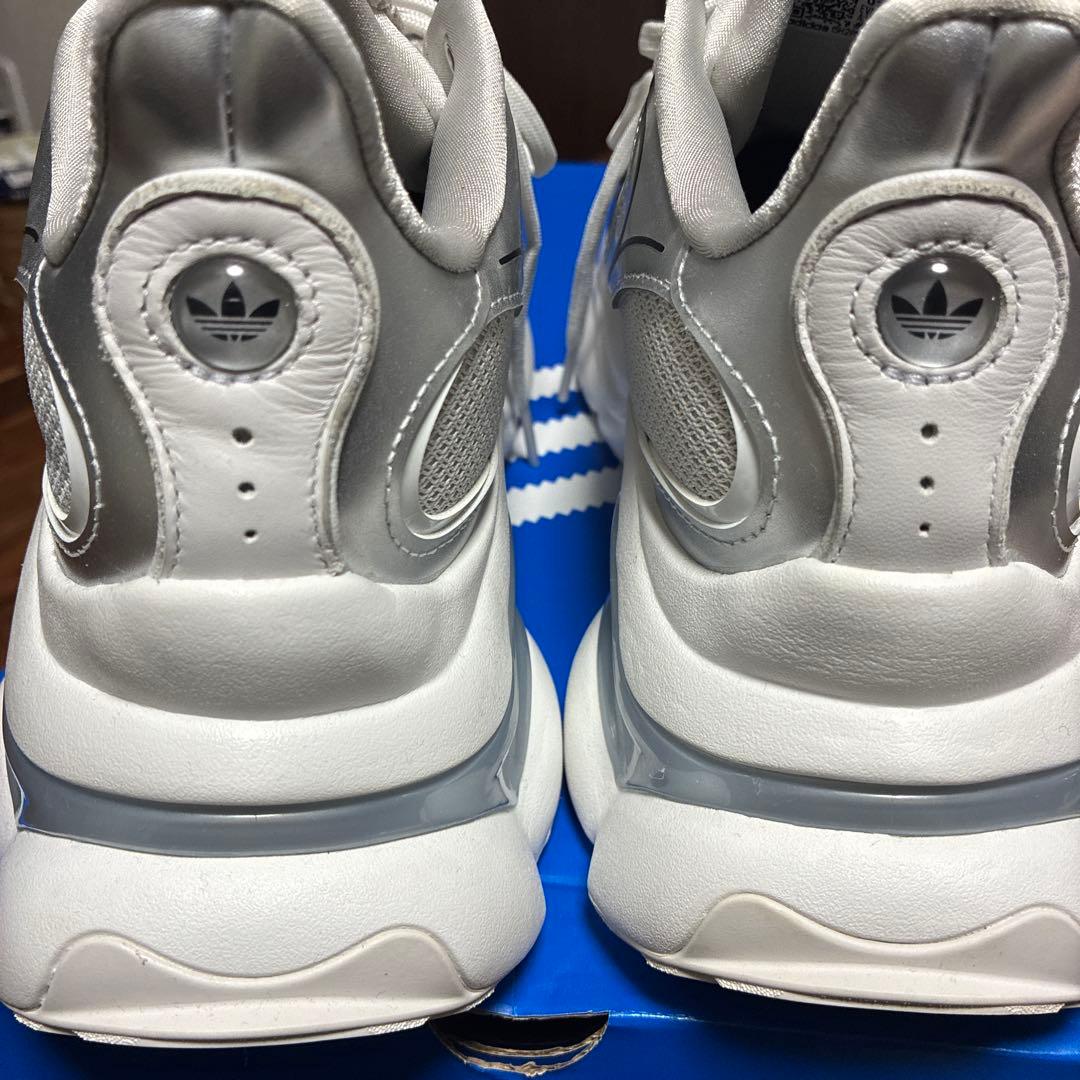 Adidas Originals Ozvenuz 厚底スニーカー