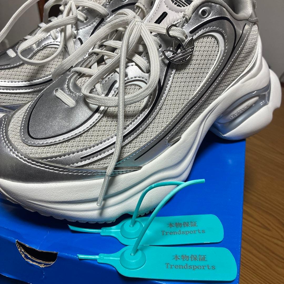 Adidas Originals Ozvenuz 厚底スニーカー