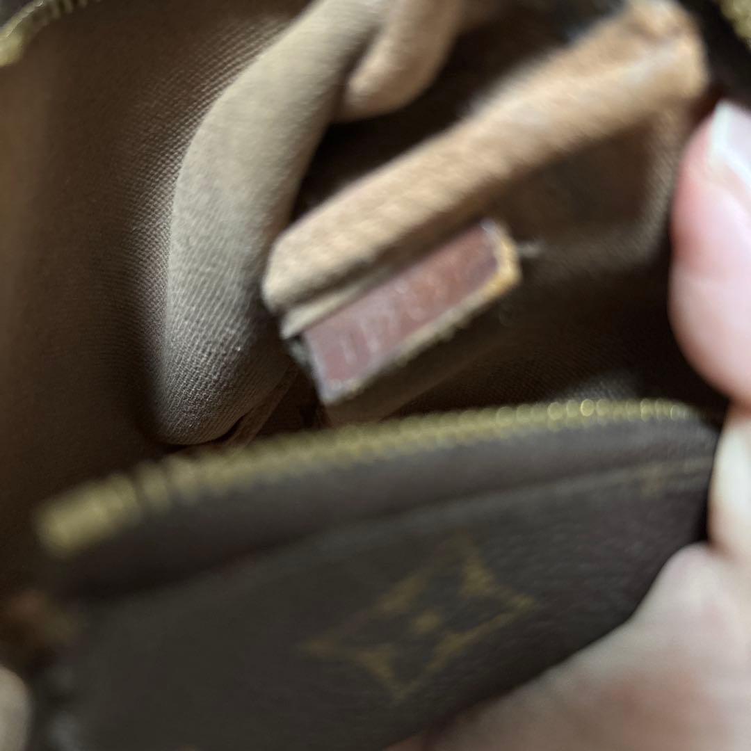 Louis Vuitton アクセソワールモノグラム ポーチ
