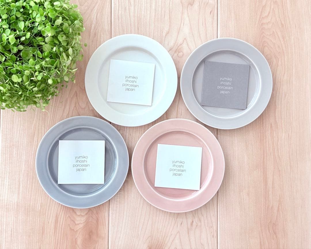 イイホシユミコ×チェック＆ストライプ　アンジュール　プレートS　冬の贈り物　4色