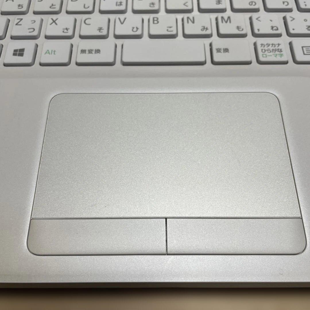 富士通FMV LIFEBOOK AH50/C2 7世代i7