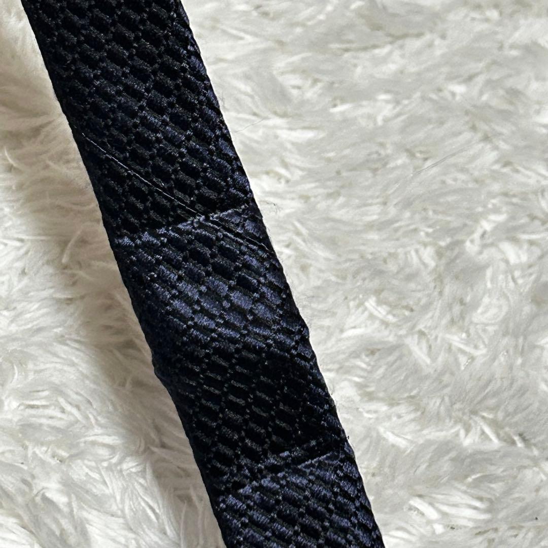 美品✨ エルメネジルドゼニア　ネクタイ　シルク100% ビジネス　メンズ　紺