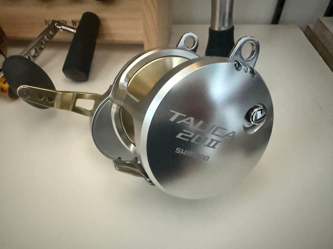 SHIMANO TALICA 20II リール