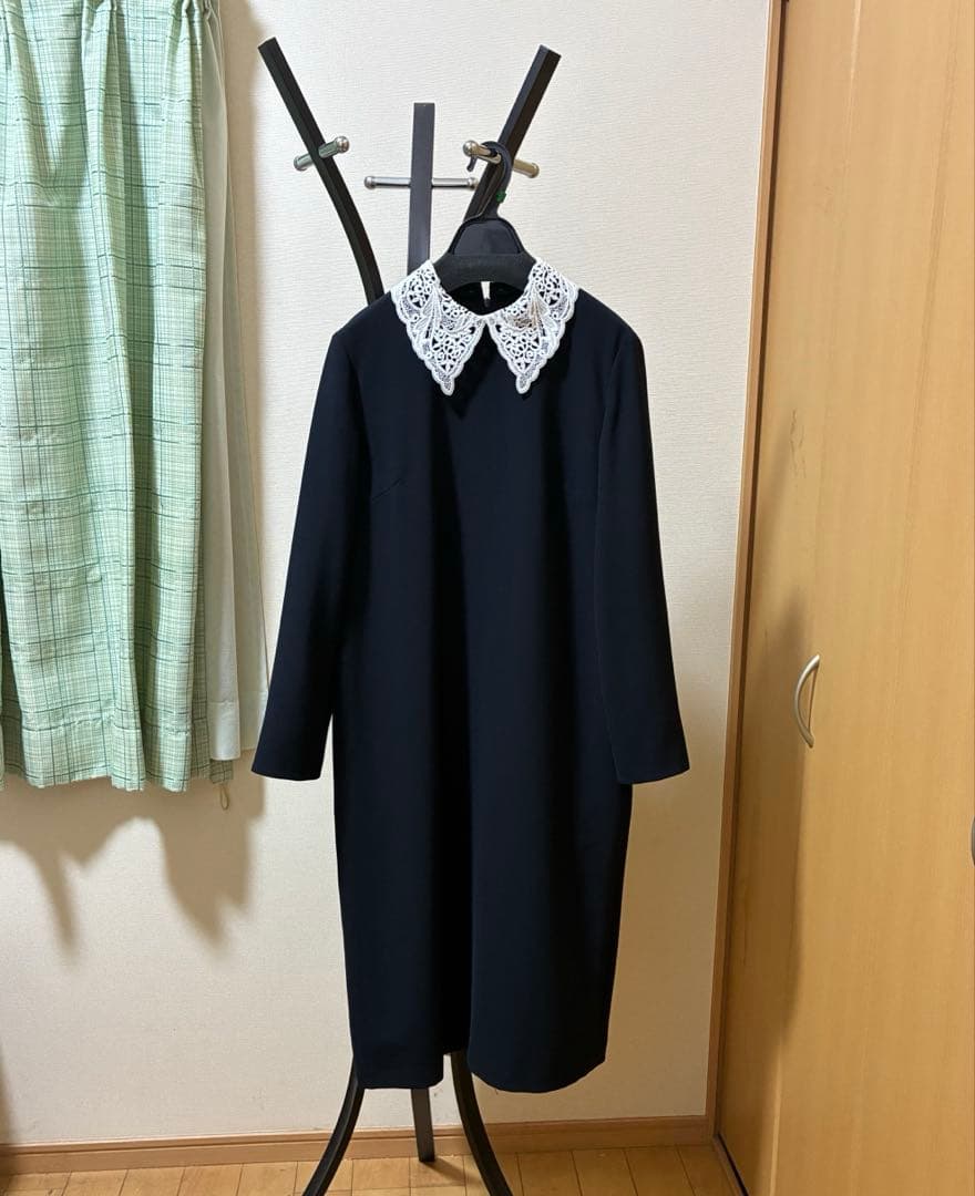 組曲　コンフォータブルドレープ レース襟ワンピース　フォーマルワンピース