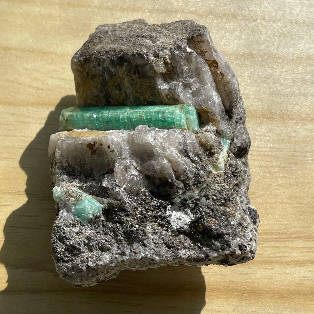 エメラルド　原石