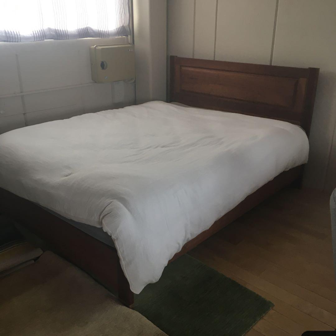 クリビーレ　別注ベッドクイーンサイズ　ブラックチェリー材