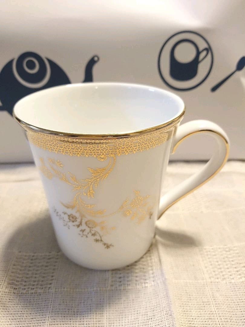 ヴェラウォンヴェラレース マグカップ