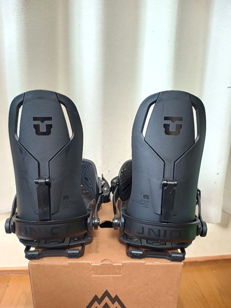 ハ*キ様 UNION CHARGER ブラック M スプリットボード