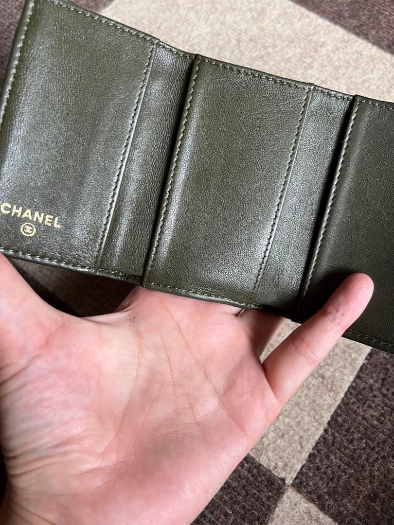 CHANEL マトラッセ　財布　ミニ　カーキ　グリーン