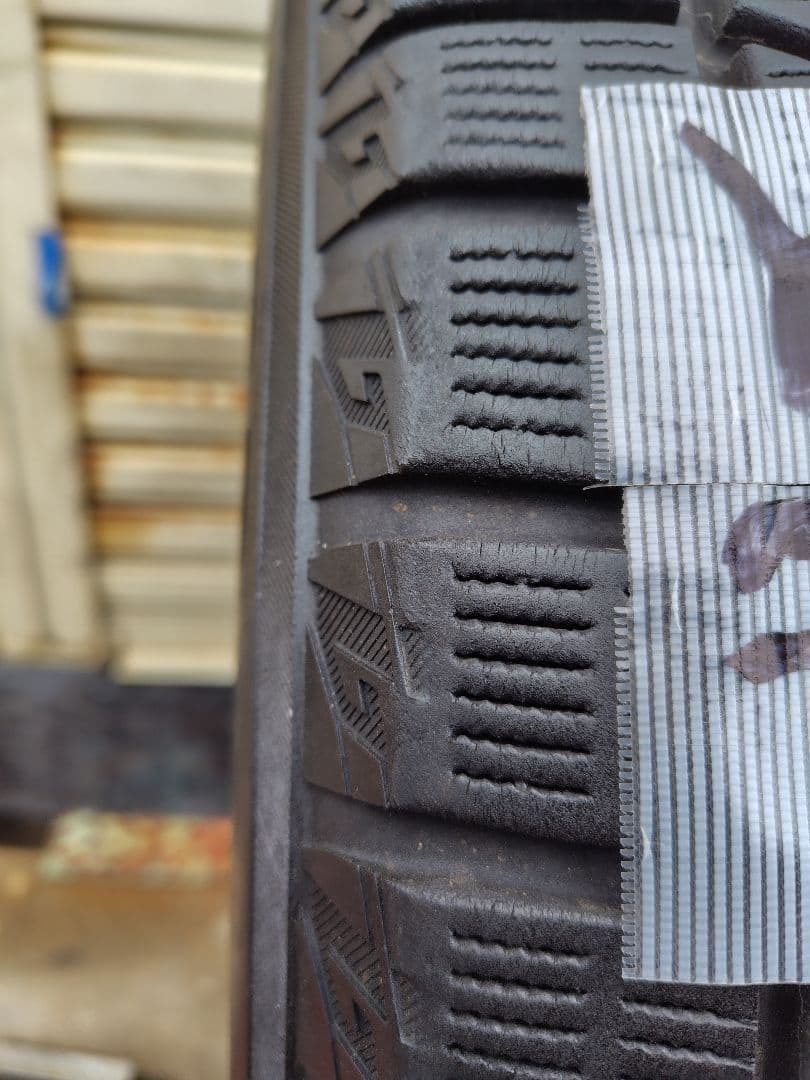 ヨコハマ アイスガード IG60 215/55R17 8分山２本セット