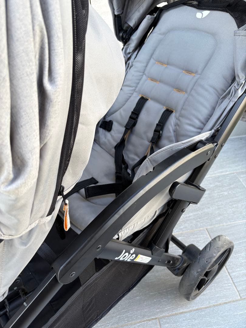 カトージ　joie 二人乗りベビーカー　エヴァライトデュオ　双子　兄弟　グレー