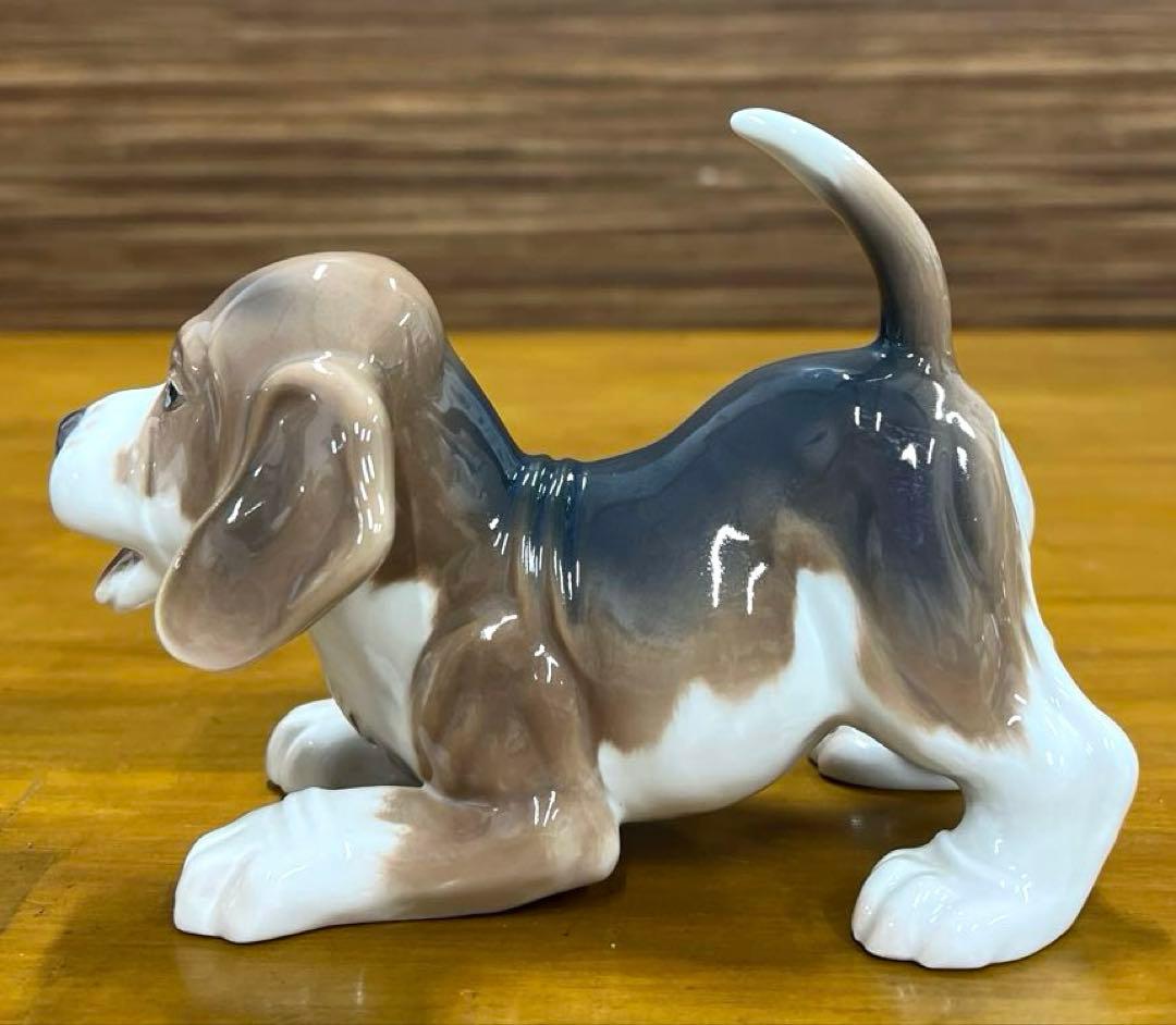 ロイヤルコペンハーゲン　ビーグル犬　伏せ　置物　陶磁器　フィギュリン　564