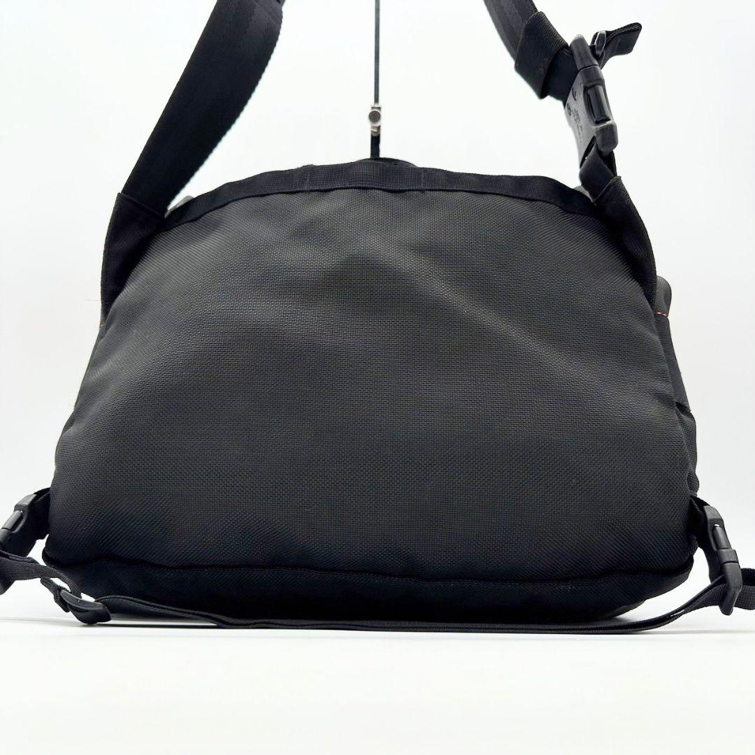 美品☆BRIEFING　LANCE3　メッセンジャーバッグ　ブラック