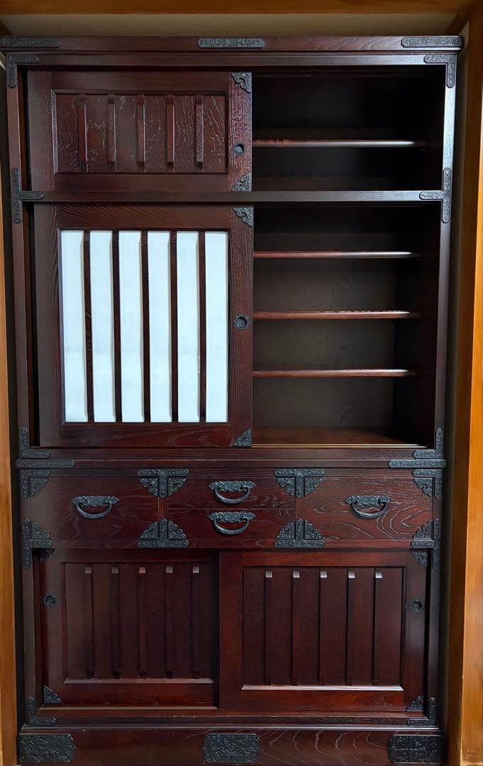 水屋箪笥 和箪笥 岩谷堂箪笥 桐箪笥 日本製 国産家具 ケヤキ タンス 家具