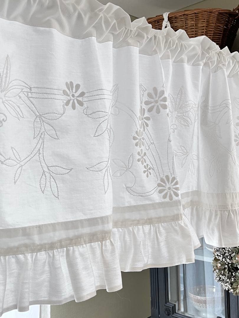 【美品】フランスアンティーク 花模様の手刺繍 フリルカフェカーテン[3376]