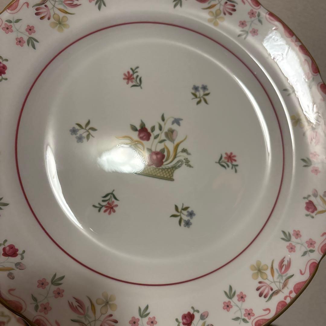 ウェッジウッド　ビアンカ　ディナープレート　28cm