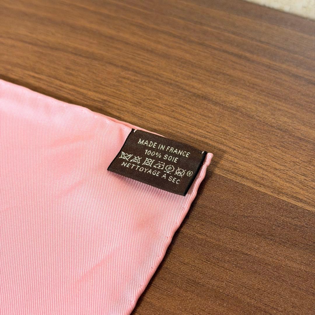 新品同様 HERMES スカーフ カレ90 スプリングス 箱付き