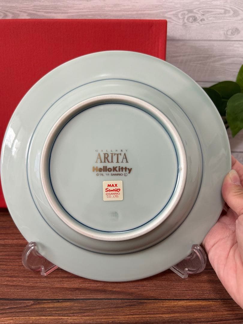 有田焼×ハローキティ　古伊万里柄金彩牡丹 深皿(スープ皿) 箱あり
