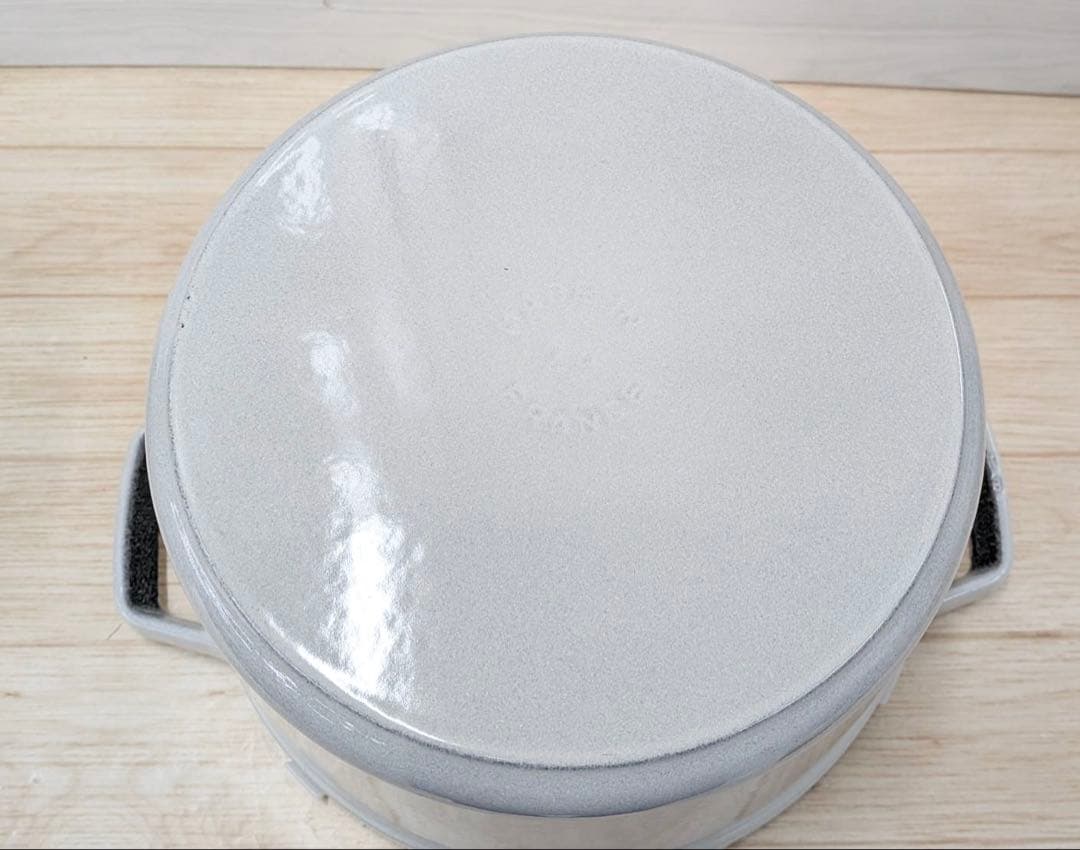 Staub ストウブ ミトン付ココット 24cm ラウンド カンパーニュ 両手鍋