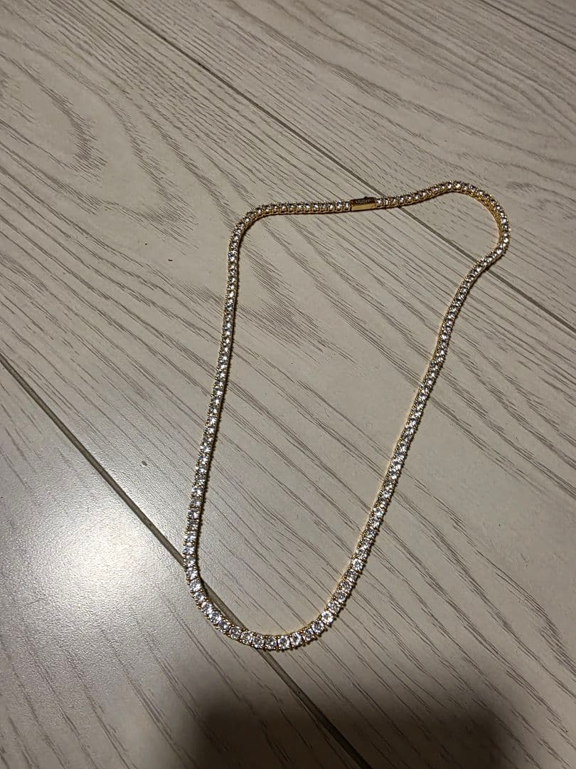 GLITTER、テニスチェーン